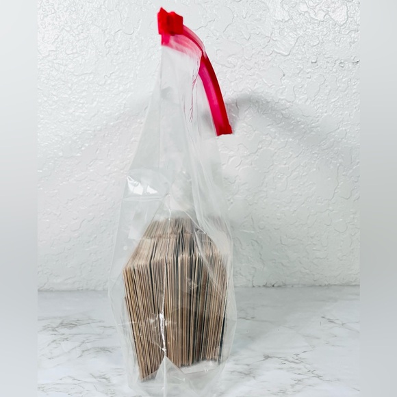 Marvel Trading Cards - Picture 2 of 5